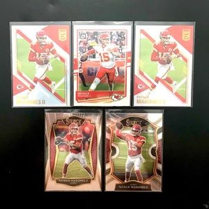 Patrick Mahomes Panini NFL Football Card Lot of 5